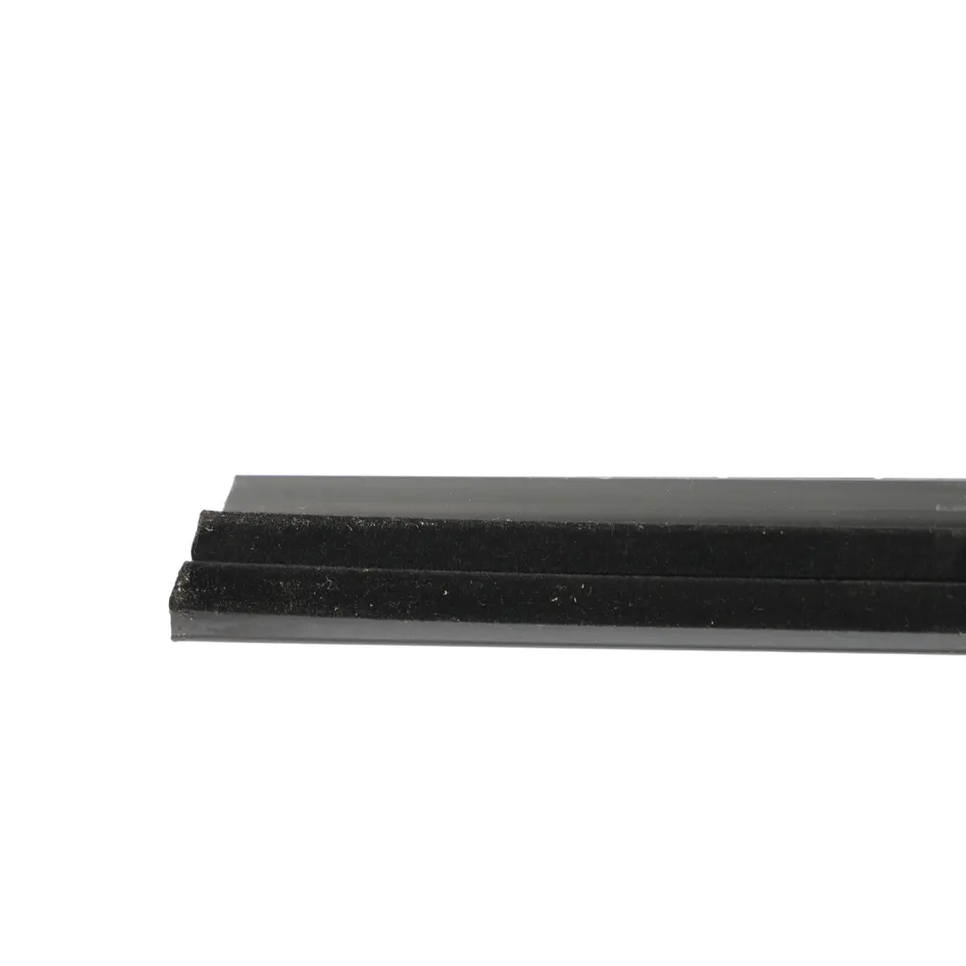 Mk3 5E Door Seal Sealing Gasket Rubber Front Left N/S to Skoda Octavia with Part number 5E0837479 Skoda Octavia Mk3 5E Door Seal Sealing Gasket Rubber Front Left N/S - SKU 5E0837479 - Part number 5E0837479