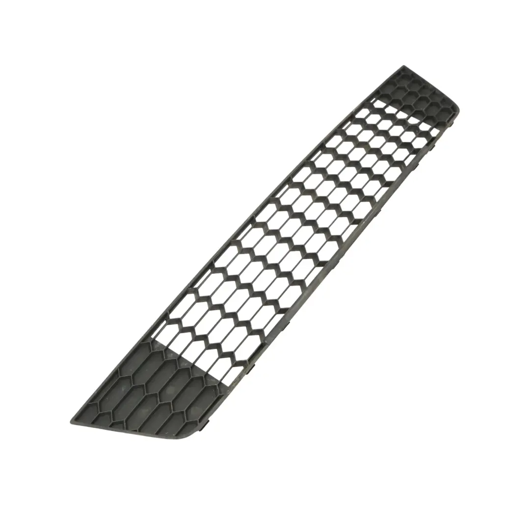 MK3 RS Griglia Paraurti Anteriore Inferiore Centro per Skoda Octavia con numero di parte 5E0853677B Skoda Octavia MK3 RS Griglia Paraurti Anteriore Inferiore Centro - SKU 5E0853677B - Numero di parte 5E0853677B