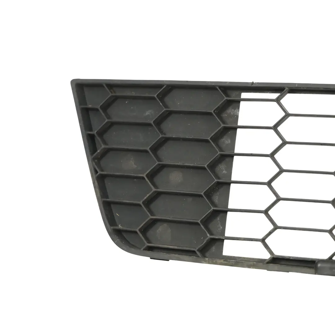 MK3 RS Vordere Stoßstange Grill Abdeckung für Skoda Octavia mit Teilenummer 5E0853677B Skoda Octavia MK3 RS Vordere Stoßstange Grill Abdeckung - SKU 5E0853677B - Teilenummer 5E0853677B