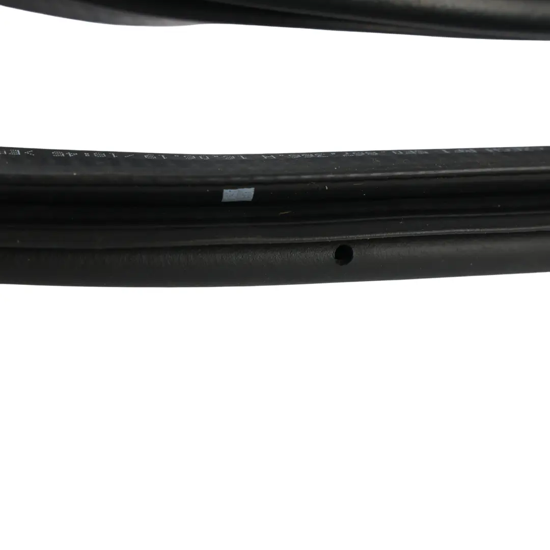 Skoda Octavia MK3 Joint Caoutchouc Porte Intérieur Avant Droit - SKU 5E0867366H - Numéro de pièce 5E0867366H