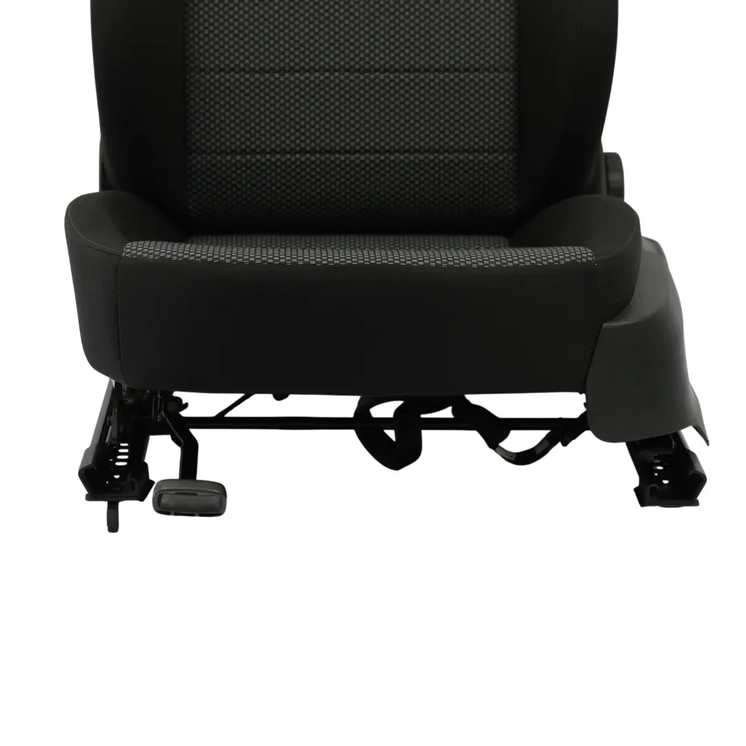 Skoda Octavia MK3 5E Sitz Vorne Links Innen Beheizt Stoff Satin Schwarz - SKU 5E0881805C-2 - Teilenummer 5E0881805C