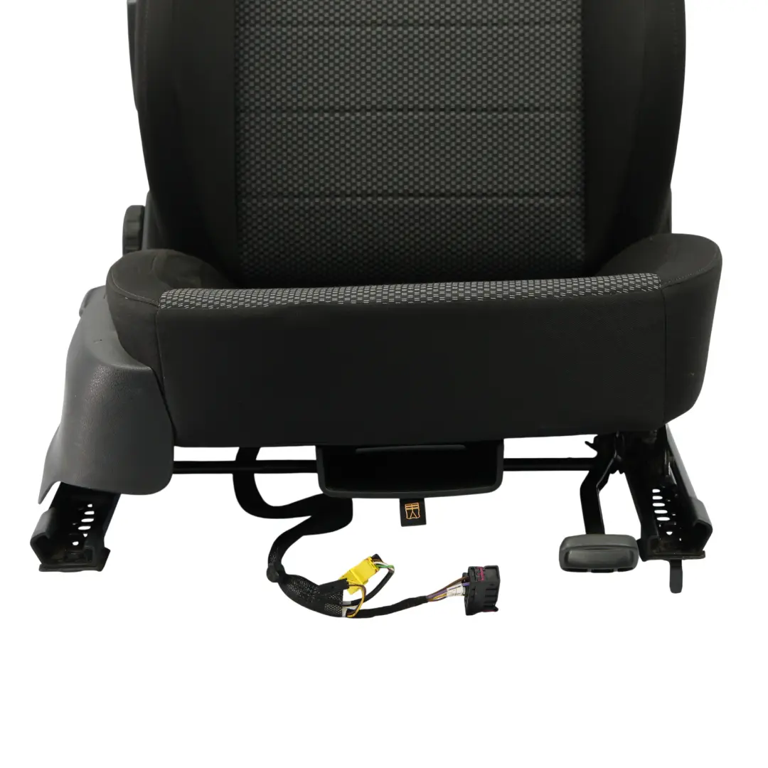 Skoda Octavia MK3 5E Siège Avant Droit Intérieur Chauffant Tissu Noir Satiné - SKU 5E0881806A-1 - Numéro de pièce 5E0881806A