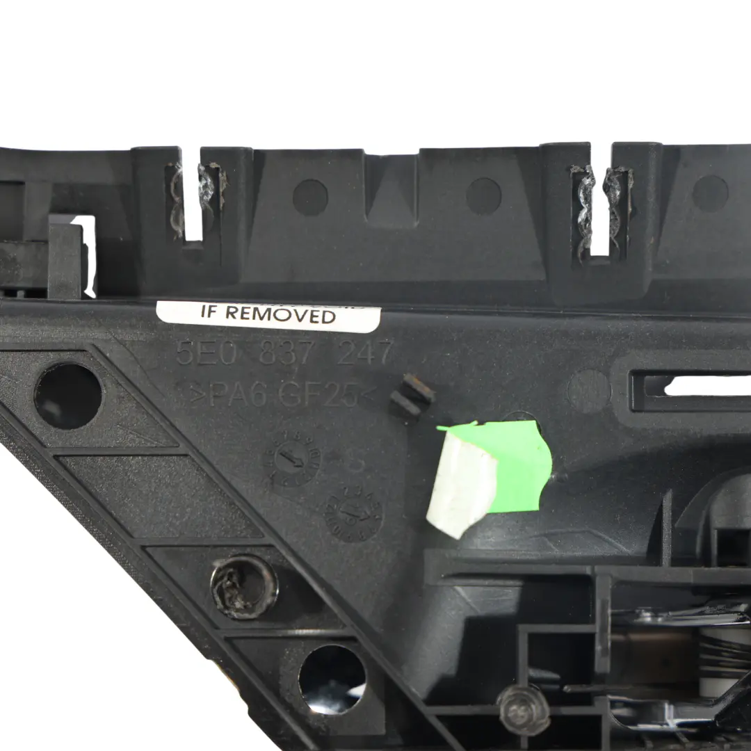 MK3 Poignée Actionneur Carte Porte Avant Arrière Gauche pour Skoda Octavia à propos du numéro de pièce 5E0898225 Skoda Octavia MK3 Poignée Actionneur Carte Porte Avant Arrière Gauche - SKU 5E0898225 - Numéro de pièce 5E0898225