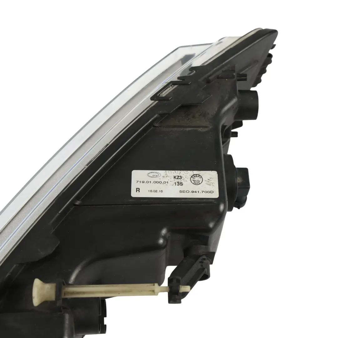 Mk3 Halogen Lampa Przeciwmgielna Prawy Przód do Skoda Octavia o numerze 5E0941700D Skoda Octavia Mk3 Halogen Lampa Przeciwmgielna Prawy Przód - SKU 5E0941700D - Numer Części 5E0941700D