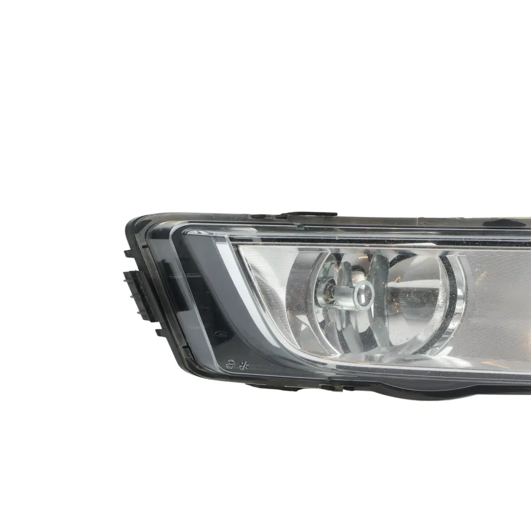 MK3 Phare Antibrouillard Halogène Avant Droit pour Skoda Octavia à propos du numéro de pièce 5E0941700D Skoda Octavia MK3 Phare Antibrouillard Halogène Avant Droit - SKU 5E0941700D - Numéro de pièce 5E0941700D