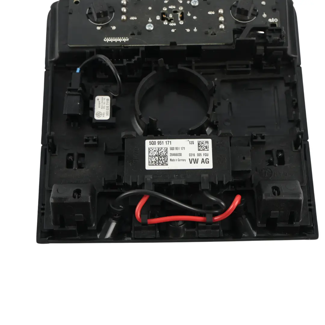 MK3 5E Plafoniera Luce Lettura Pannello Controllo per Skoda Octavia con numero di parte 5E0947105B Skoda Octavia MK3 5E Plafoniera Luce Lettura Pannello Controllo - SKU 5E0947105B-1 - Numero di parte 5E0947105B