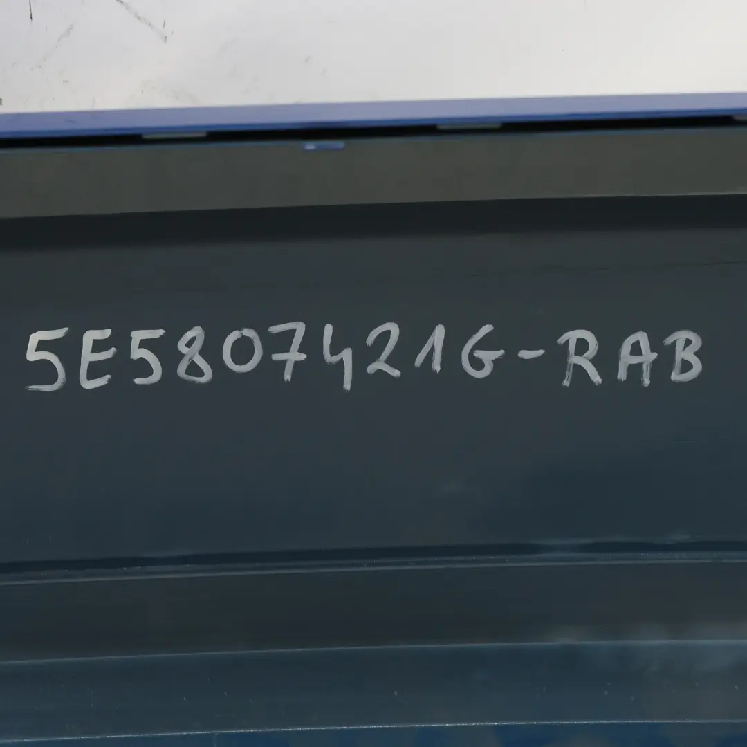 Zderzak RS Niebieski Race Blue Metallic F5W do Skoda Octavia 5E o numerze 5E5807421G Skoda Octavia 5E Zderzak RS Niebieski Race Blue Metallic F5W - SKU 5E5807421G-RAB - Numer Części 5E5807421G
