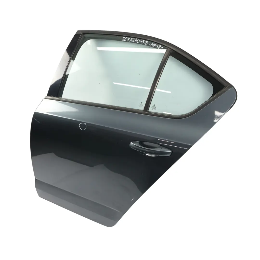MK3 Puerta Trasera Izquierda Metal Gris F7Y para Skoda Octavia con número de pieza 5E5833055B Skoda Octavia MK3 Puerta Trasera Izquierda Metal Gris F7Y - SKU 5E5833055B-MEGR1 - Número de pieza 5E5833055B