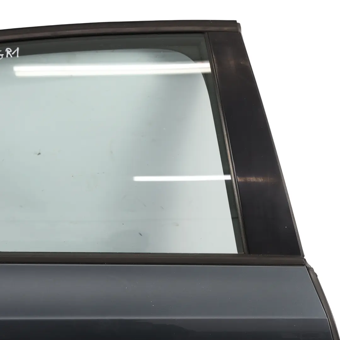 Skoda Octavia 5E Puerta Trasera Derecha Panel Cubierta Metal Gris F7Y - SKU 5E5833056B-MEGR1 - Número de pieza 5E5833056B