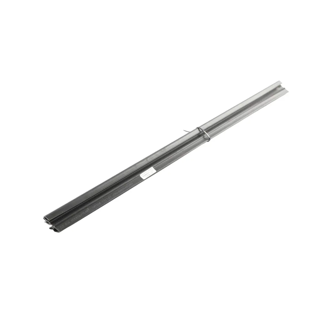 Skoda Octavia MK3 Türdichtung Zierleiste Innen Hinten Links 5E9839477 - SKU 5E5839479 - Teilenummer 5E5839479