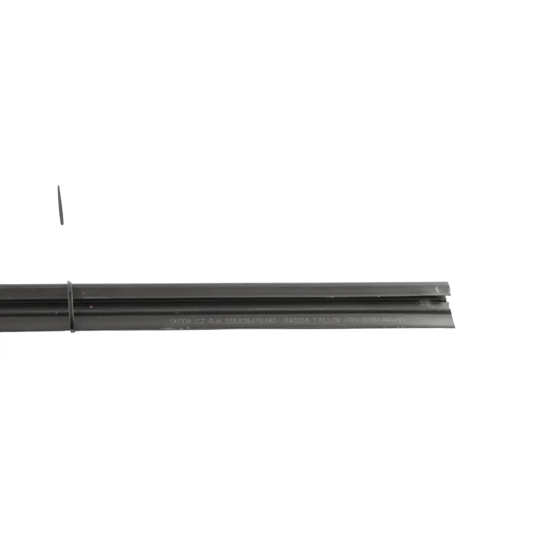 MK3 Türdichtung Zierleiste Innen Hinten Links 5E9839477 für Skoda Octavia mit Teilenummer 5E5839479 Skoda Octavia MK3 Türdichtung Zierleiste Innen Hinten Links 5E9839477 - SKU 5E5839479 - Teilenummer 5E5839479