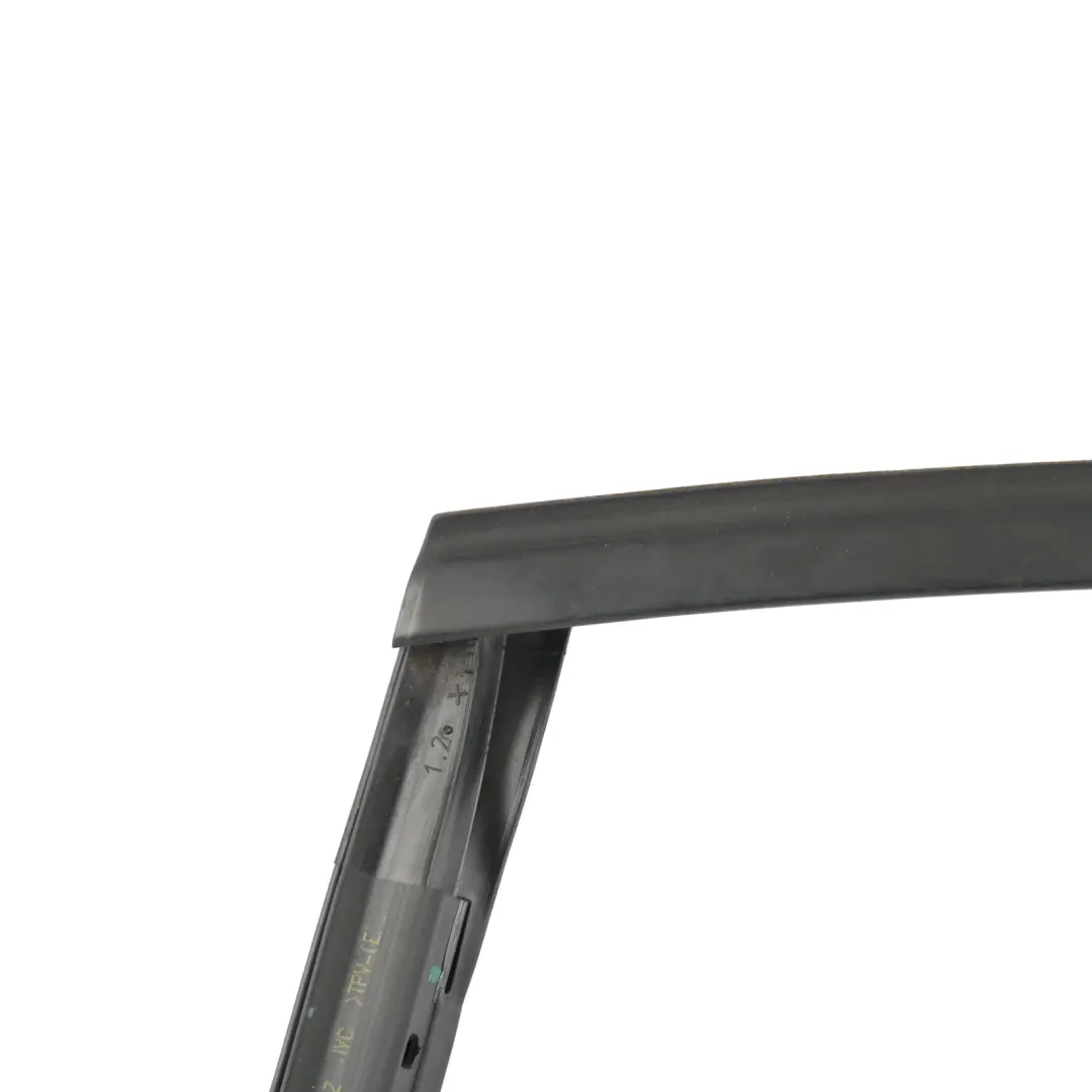 Guía Ventana Trasera Junta Derecho para Skoda Octavia 5E Marco con número de pieza 5E9839432Q Skoda Octavia 5E Marco Guía Ventana Trasera Junta Derecho - SKU 5E9839432Q - Número de pieza 5E9839432Q