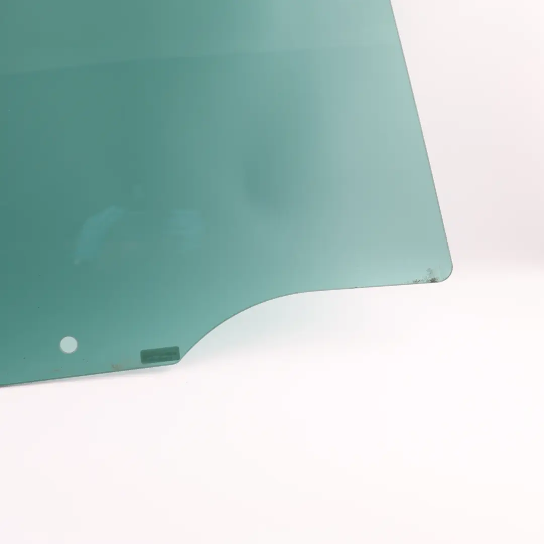 Skoda Octavia Mk3 Estate Rear Side Window Glass Glazing Right O/S - SKU 5E9845206D - Part number 5E9845206D