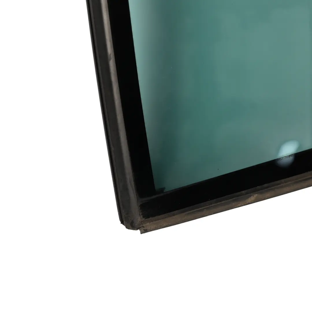 Quarter Side Window Glass Glazing Right O/S to Skoda Octavia 5E Rear with Part number 5E9845214L Skoda Octavia 5E Rear Quarter Side Window Glass Glazing Right O/S - SKU 5E9845214L - Part number 5E9845214L