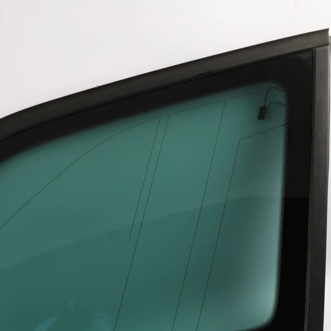 Mk3 5E Quarter Window Glass Rear Right O/S to Skoda Octavia with Part number 5E9845298H Skoda Octavia Mk3 5E Quarter Window Glass Rear Right O/S - SKU 5E9845298H - Part number 5E9845298H