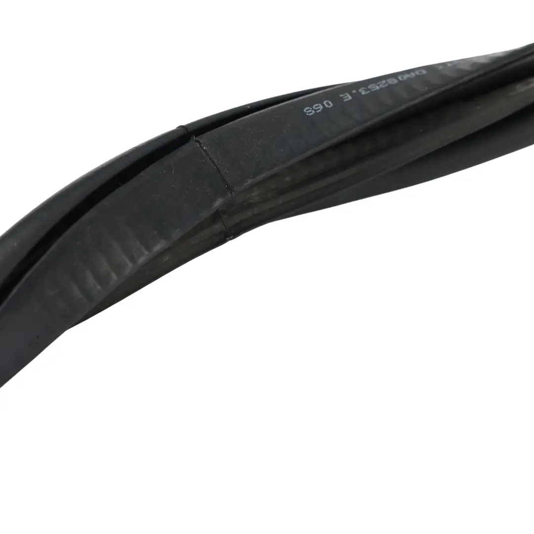 Skoda Octavia MK3 5E Joint Caoutchouc Siège Porte Arrière Gauche - SKU 5E9867367D - Numéro de pièce 5E9867367D