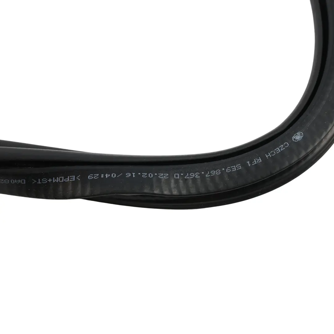 MK3 5E Tür Innen Sitz Dichtung Gummi Hinten Links für Skoda Octavia mit Teilenummer 5E9867367D Skoda Octavia MK3 5E Tür Innen Sitz Dichtung Gummi Hinten Links - SKU 5E9867367D - Teilenummer 5E9867367D