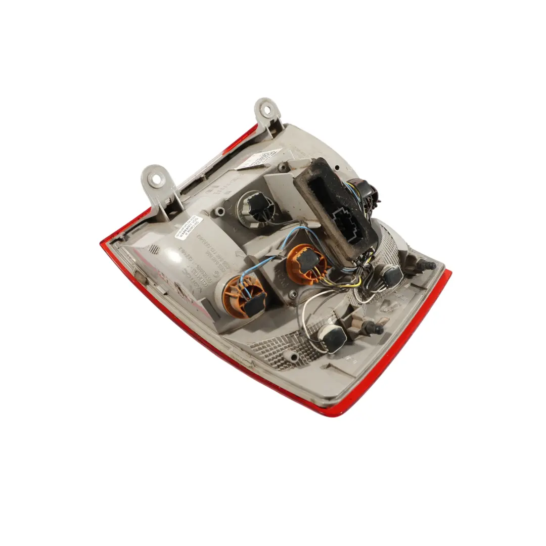 Skoda Octavia 5E Feu Arrière Droit LED - SKU 5E9945112 - Numéro de pièce 5E9945112