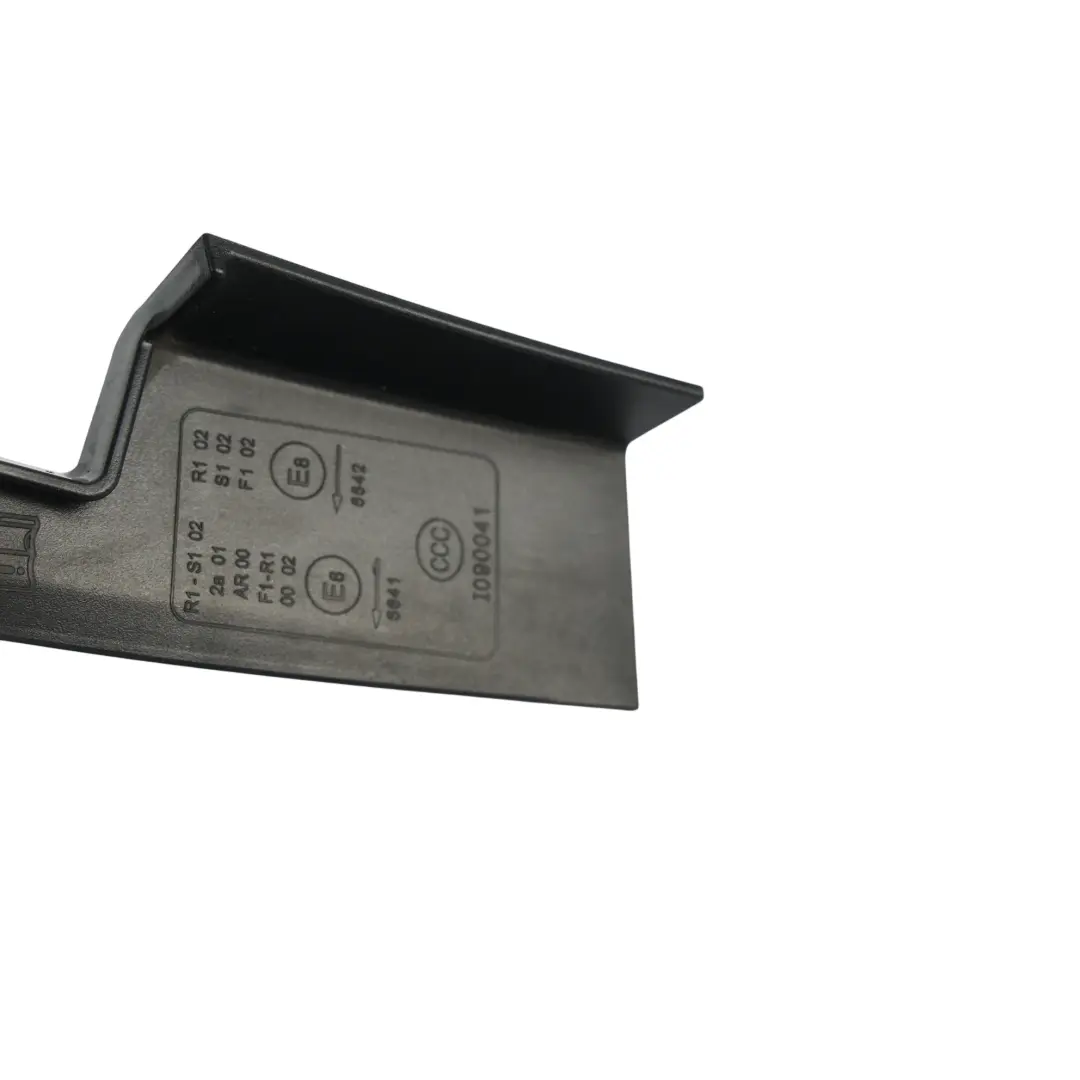 Skoda Octavia MK3 Panneau Garniture Feu Arrière Gauche - SKU 5E9945311 - Numéro de pièce 5E9945311