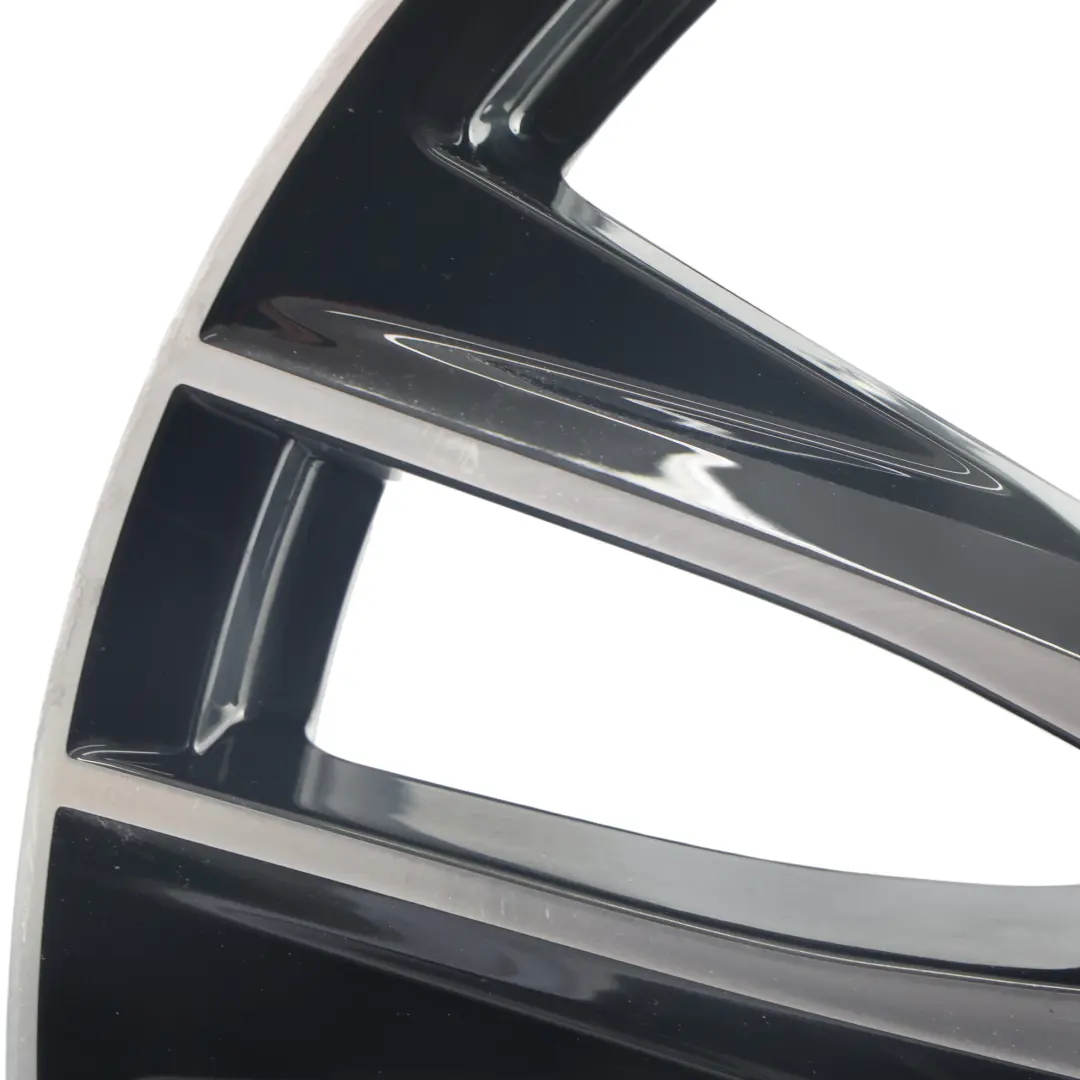 5F Felga Aluminiowa 19" 8J ET:50 5F0601025A do Seat Leon Cupra o numerze 5F0601025AC Seat Leon Cupra 5F Felga Aluminiowa 19" 8J ET:50 5F0601025A - SKU 5F0601025AC-2 - Numer Części 5F0601025AC