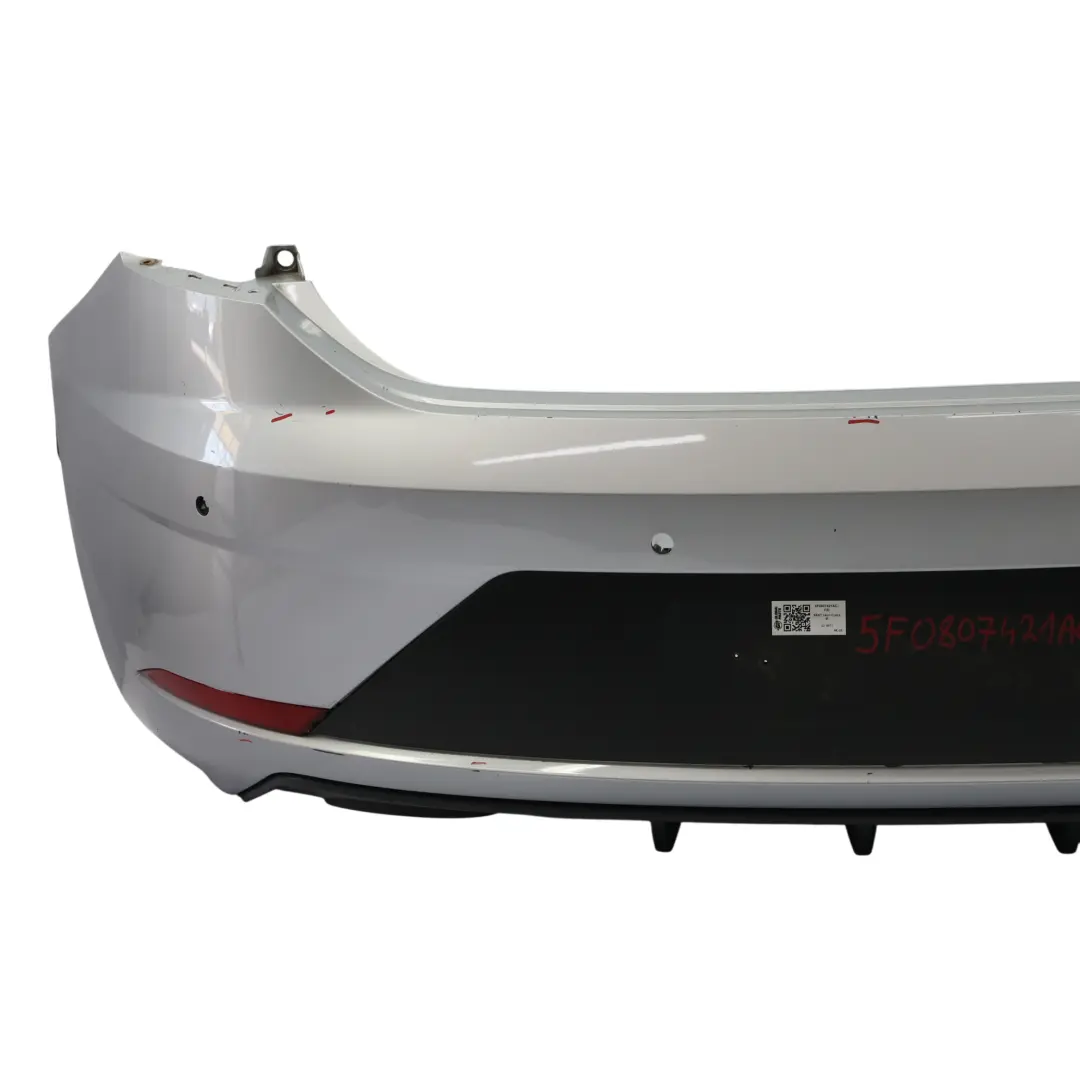 Mk3 Tylny Zderzak Lift Cupra Foil Silver Srebrny Metalik - Z7G do Seat Leon o numerze 5F0807421AC Seat Leon Mk3 Tylny Zderzak Lift Cupra Foil Silver Srebrny Metalik - Z7G - SKU 5F0807421AC-FSI - Numer Części 5F0807421AC