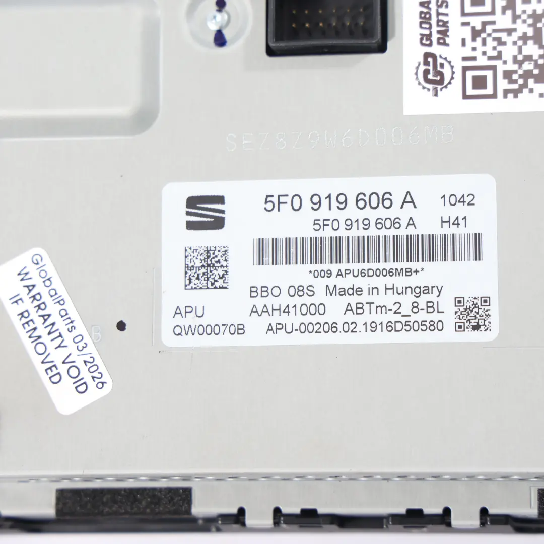 Mk3 5F Ekran Nawigacji Multimedia Radio do Seat Leon Cupra o numerze 5F0919606A Seat Leon Cupra Mk3 5F Ekran Nawigacji Multimedia Radio - SKU 5F0919606A - Numer Części 5F0919606A