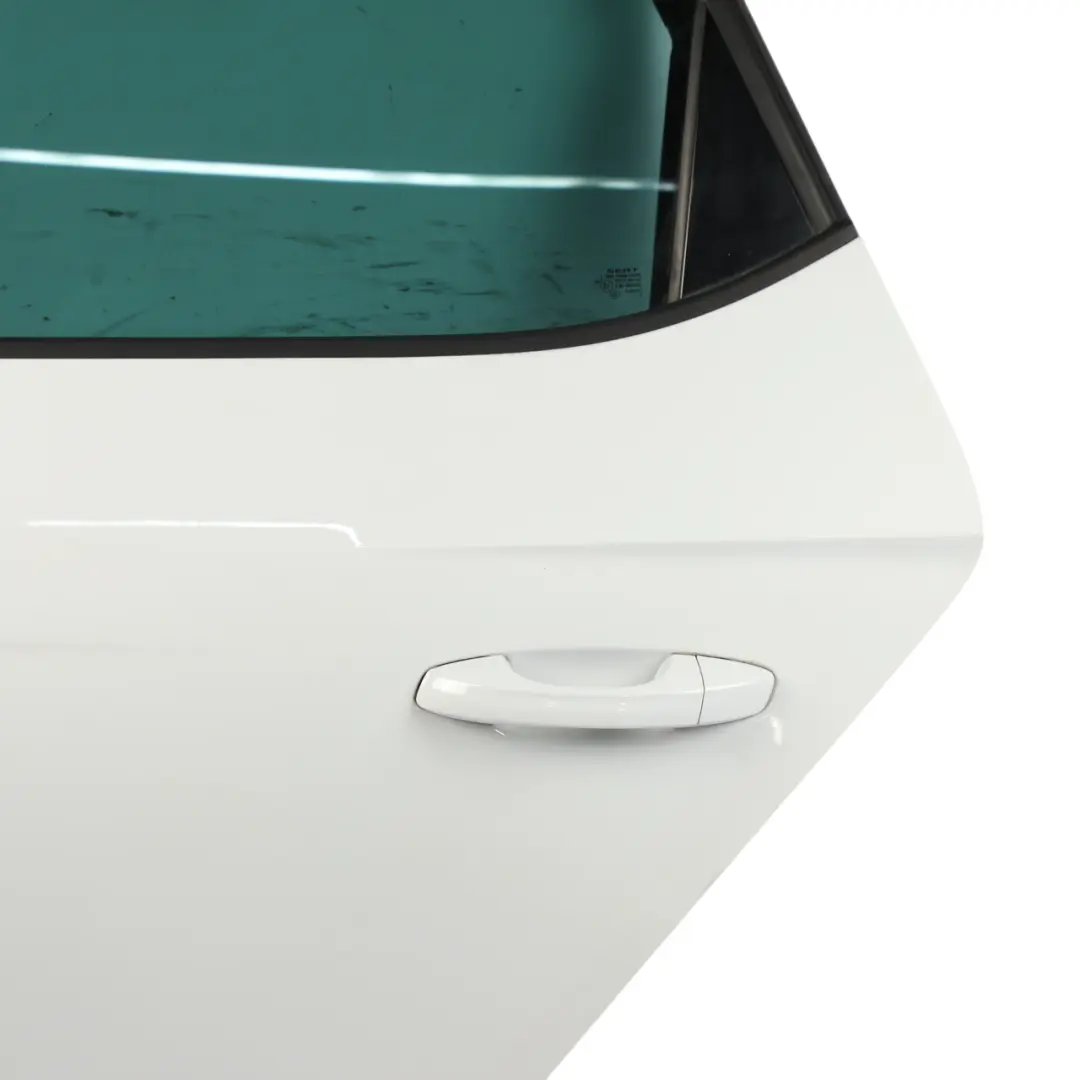 Mk3 Puerta Trasera Izquierda Panel Nevada White Blanco - S9R para Seat Leon con número de pieza 5F4833055 Seat Leon Mk3 Puerta Trasera Izquierda Panel Nevada White Blanco - S9R - SKU 5F4833055-BNE - Número de pieza 5F4833055