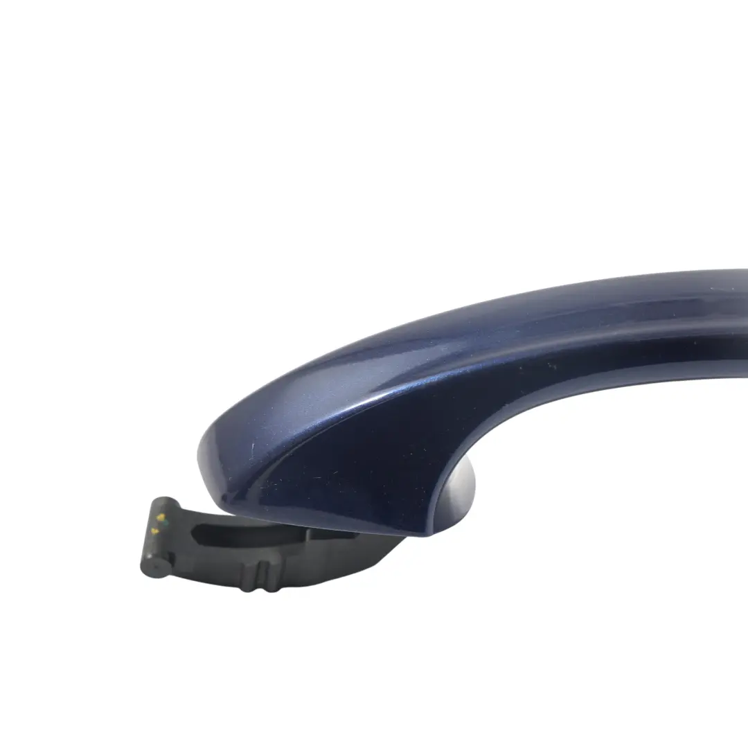 Maniglia Porta Posteriore Destra Blu Atlantico C5B per Volkswagen Golf Mk7 con numero di parte 5G0837206 Volkswagen Golf Mk7 Maniglia Porta Posteriore Destra Blu Atlantico C5B - SKU 5G0837206-ATLB - Numero di parte 5G0837206