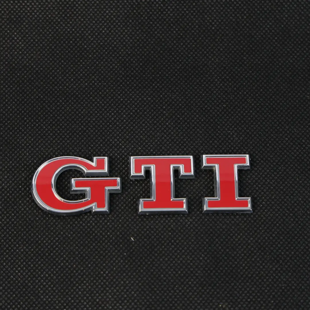 Volkswagen Golf GTI 5G Emblème Logo Badge Lettrage GTI Arrière - SKU 5G0853675AC - Numéro de pièce 5G0853675AC