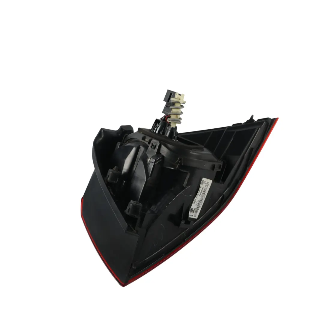 Feu Arrière Gauche pour Volkswagen Golf Mk7 à propos du numéro de pièce 5G0945095P Volkswagen Golf Mk7 Feu Arrière Gauche - SKU 5G0945095P - Numéro de pièce 5G0945095P