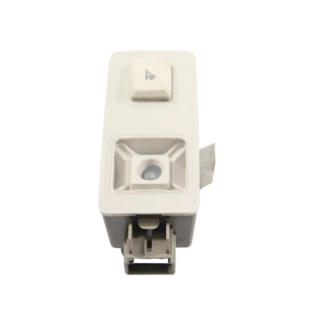 Lampka Podsufitki Tylna Prawa do Volkswagen Golf Mk7 Passat B8 o numerze 5G9947292G Volkswagen Golf Mk7 Passat B8 Lampka Podsufitki Tylna Prawa - SKU 5G9947292G - Numer Części 5G9947292G