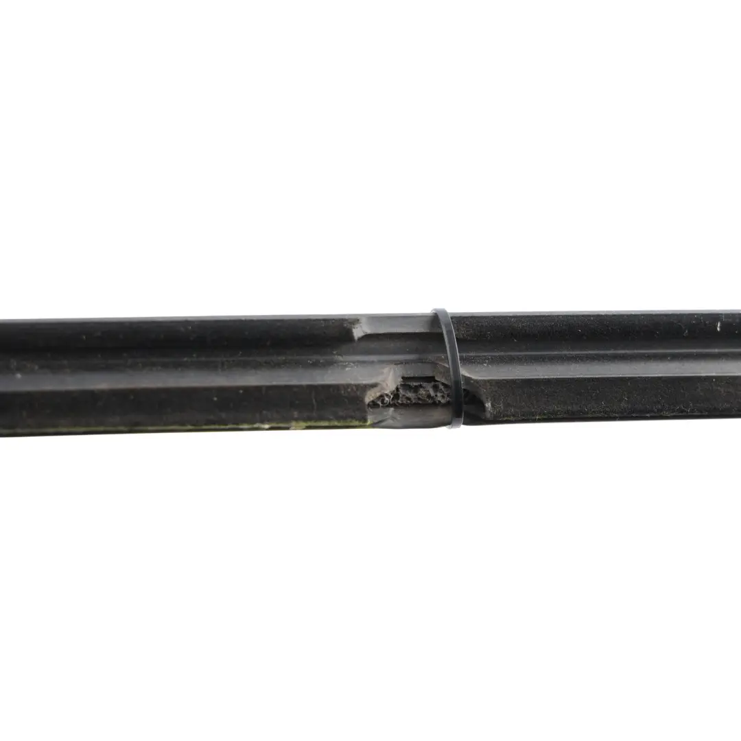 Volkswagen Golf CD1 Lewa Listwa Szyby Tylnych Drzwi - SKU 5H4839477A - Numer Części 5H4839477A