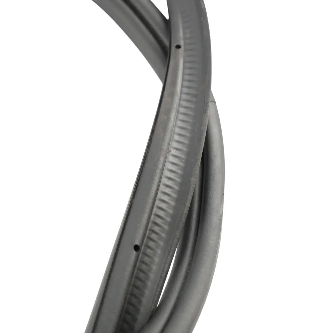 Mk8 Rear Tailgate Seal Gasket Rubber 5H6827705B to VW Volkswagen Golf with Part number 5H6827705C VW Volkswagen Golf Mk8 Rear Tailgate Seal Gasket Rubber 5H6827705B - SKU 5H6827705C - Part number 5H6827705C
