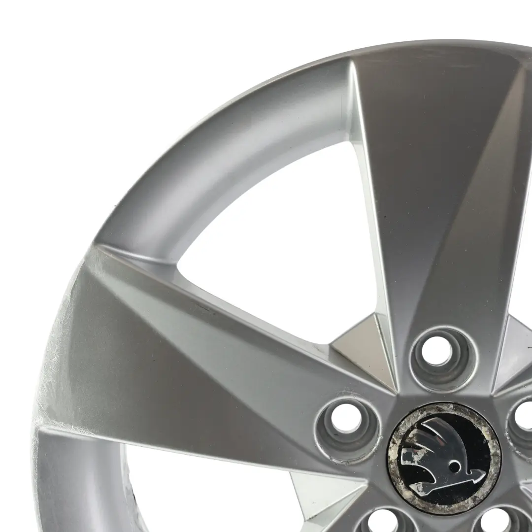 Mk2 Roomster Wheel Rim Alloy Silver 15" 6J ET:43 Rotare to Skoda Fabia with Part number 5J0601025AB Skoda Fabia Mk2 Roomster Wheel Rim Alloy Silver 15" 6J ET:43 Rotare - SKU 5J0601025AB-3 - Part number 5J0601025AB