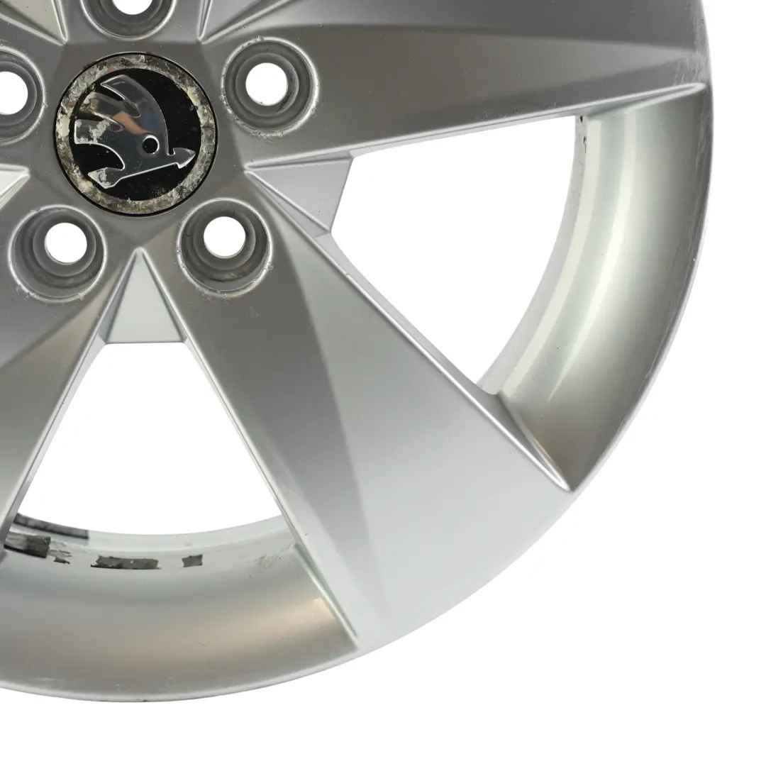 Mk2 Roomster Wheel Rim Alloy Silver 15" 6J ET:43 Rotare to Skoda Fabia with Part number 5J0601025AB Skoda Fabia Mk2 Roomster Wheel Rim Alloy Silver 15" 6J ET:43 Rotare - SKU 5J0601025AB-3 - Part number 5J0601025AB