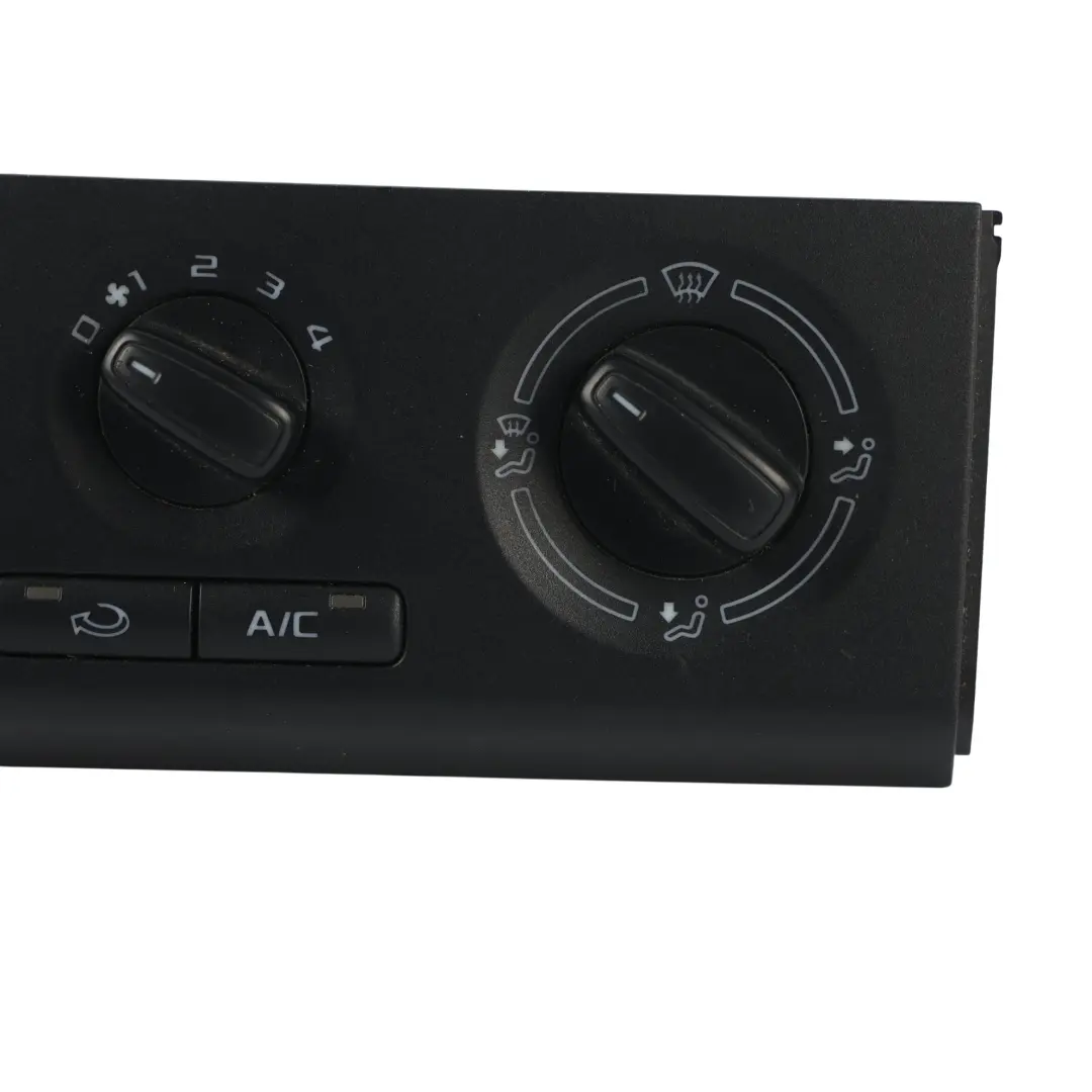 Panel Interruptor Control Climatizador AC para Skoda Fabia 5J con número de pieza 5J0820045E Skoda Fabia 5J Panel Interruptor Control Climatizador AC - SKU 5J0820045E - Número de pieza 5J0820045E