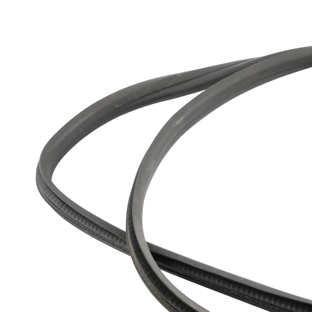 Skoda Fabia Mk3 Front Door Left Right N/O/S Sealing Rubber Gasket 5J0867365D - SKU 5J0867365E - Part number 5J0867365E
