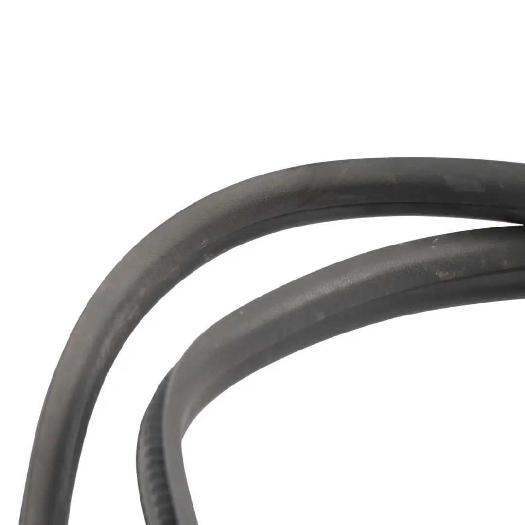 Mk3 Front Door Left Right N/O/S Sealing Rubber Gasket 5J0867365D to Skoda Fabia with Part number 5J0867365E Skoda Fabia Mk3 Front Door Left Right N/O/S Sealing Rubber Gasket 5J0867365D - SKU 5J0867365E - Part number 5J0867365E