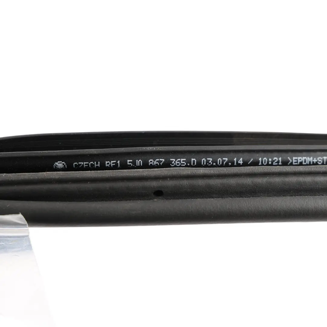 Mk3 Front Door Left Right N/O/S Sealing Rubber Gasket 5J0867365D to Skoda Fabia with Part number 5J0867365E Skoda Fabia Mk3 Front Door Left Right N/O/S Sealing Rubber Gasket 5J0867365D - SKU 5J0867365E - Part number 5J0867365E