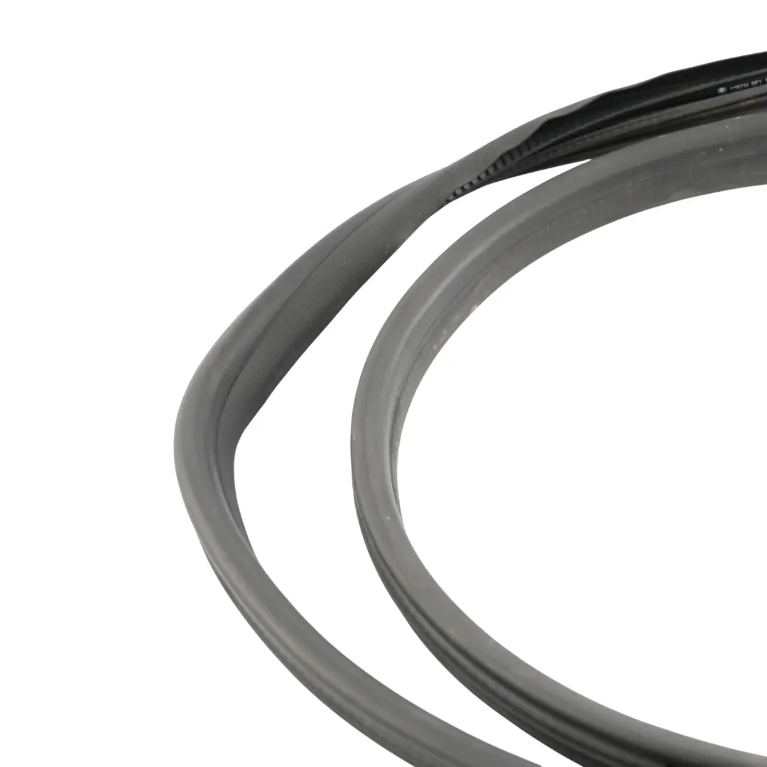 Skoda Fabia Mk3 Estate Rear Door Left Right N/O/S Sealing Gasket 5J6867367D - SKU 5J6867367E - Part number 5J6867367E