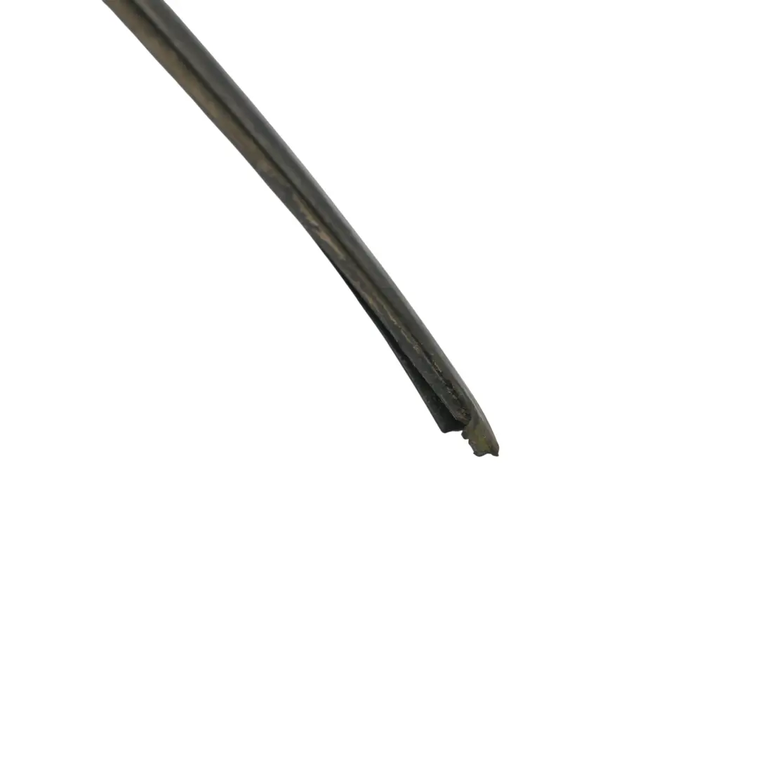MK6 Moldura Lateral Parabrisas Delantero Derecho para Volkswagen Golf con número de pieza 5K0854320 Volkswagen Golf MK6 Moldura Lateral Parabrisas Delantero Derecho - SKU 5K0854320 - Número de pieza 5K0854320