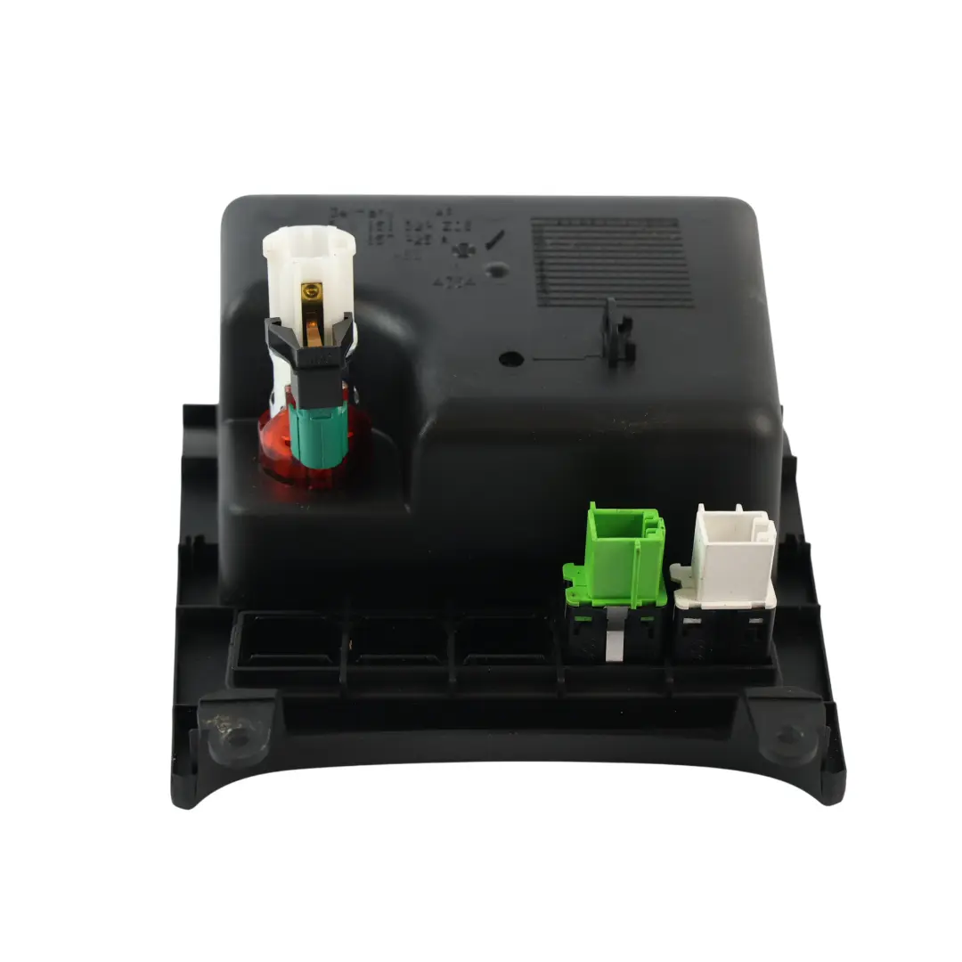 Volkswagen Scirocco MK3 Console Cendrier Prise Allume-Cigare - SKU 5K0857925A-4 - Numéro de pièce 5K0857925A