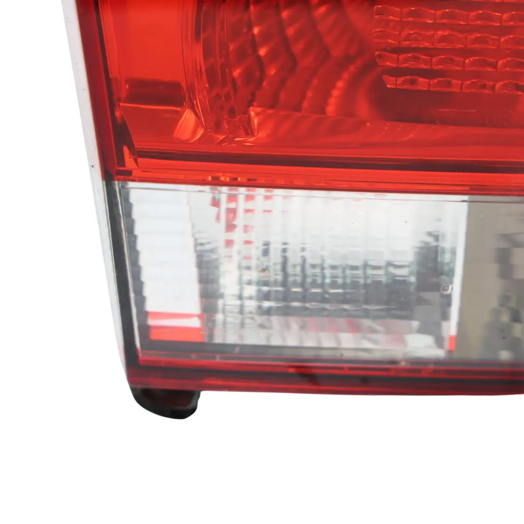 5K Luz Trasera HELLA Interior Izquierda para Volkswagen Golf con número de pieza 5K0945093AC Volkswagen Golf 5K Luz Trasera HELLA Interior Izquierda - SKU 5K0945093AC - Número de pieza 5K0945093AC