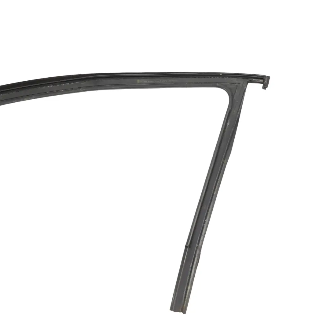 MK6 Guía Ventana Puerta Delantera Derecha 3 Puertas para Volkswagen Golf con número de pieza 5K3837432B Volkswagen Golf MK6 Guía Ventana Puerta Delantera Derecha 3 Puertas - SKU 5K3837432B - Número de pieza 5K3837432B