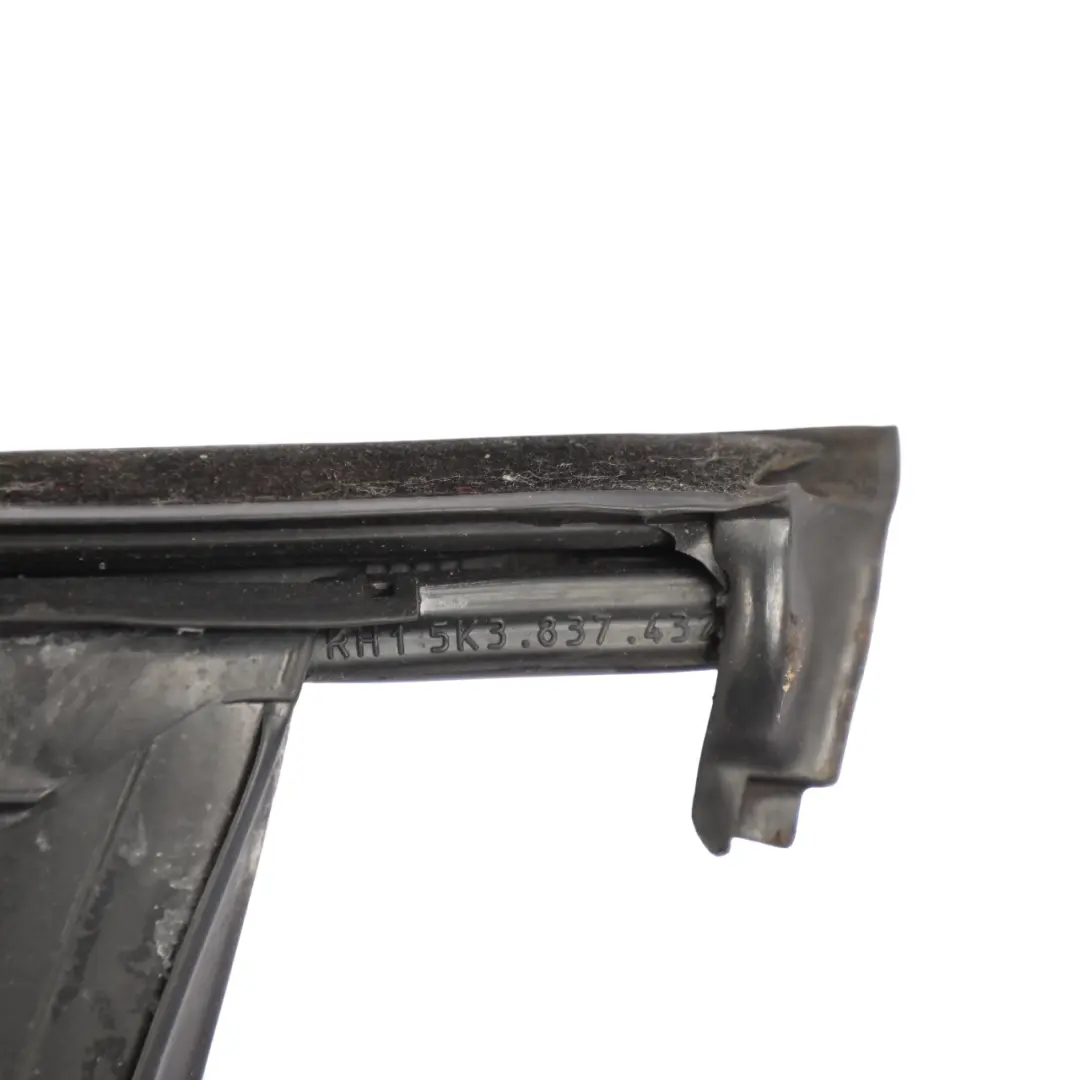 MK6 Guarnizione Vetro Porta Anteriore Destra 3 Porte per Volkswagen Golf con numero di parte 5K3837432B Volkswagen Golf MK6 Guarnizione Vetro Porta Anteriore Destra 3 Porte - SKU 5K3837432B - Numero di parte 5K3837432B