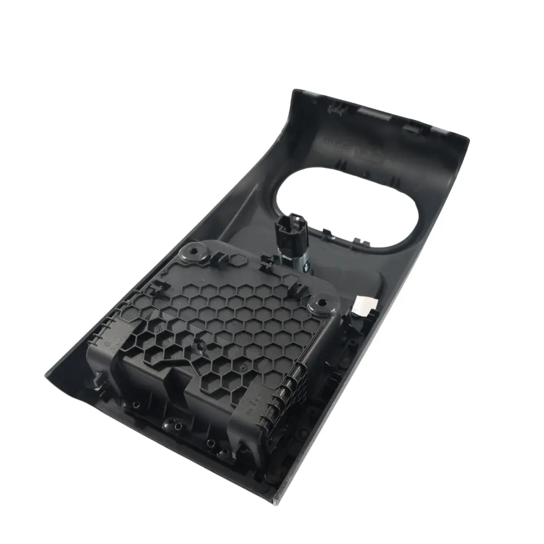 Consola Central Trasera Cubierta Panel Negro para Volkswagen Tiguan 5N con número de pieza 5M0862533D Volkswagen Tiguan 5N Consola Central Trasera Cubierta Panel Negro - SKU 5M0862533D - Número de pieza 5M0862533D