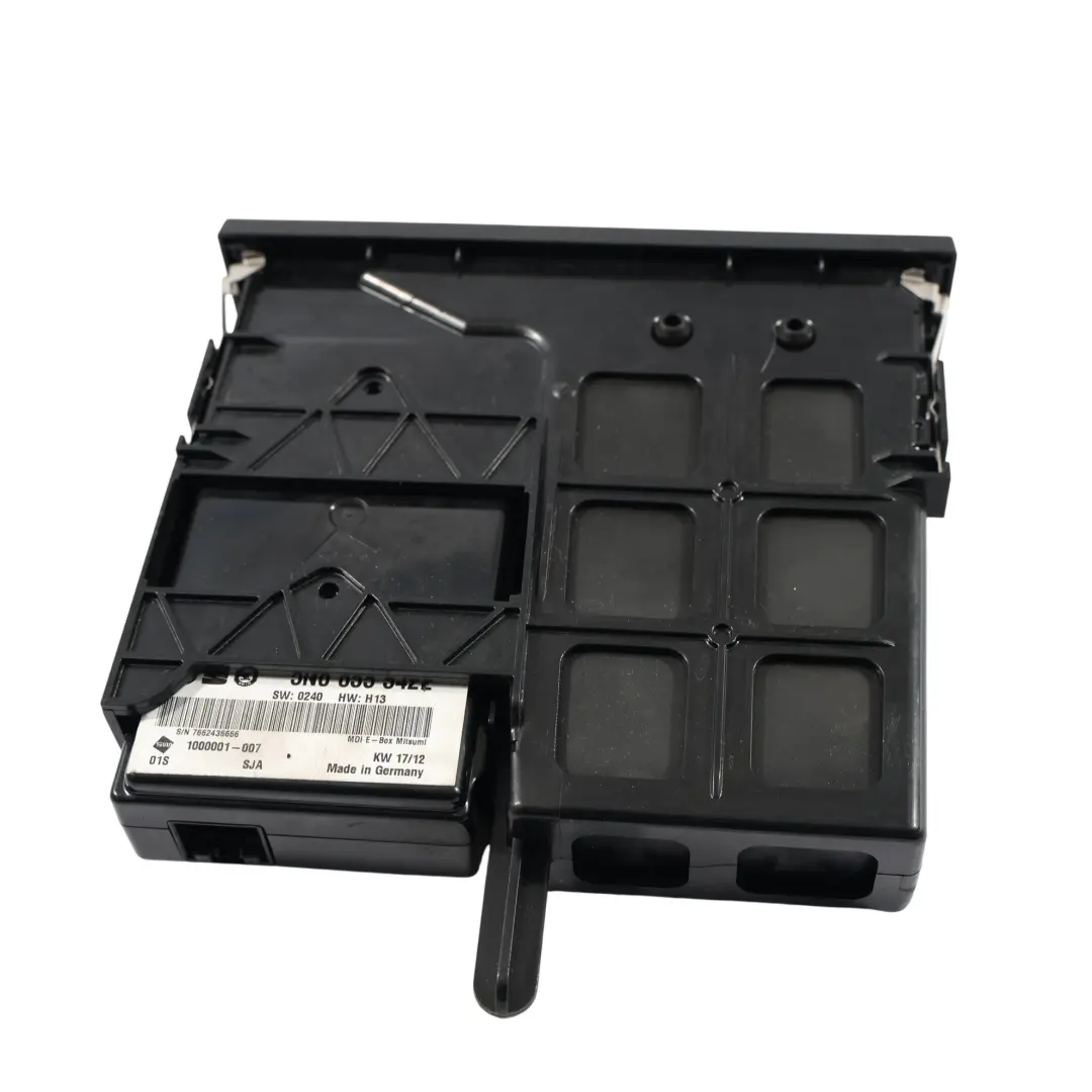 Module Interface Contrôle Électronique Multimédia pour Volkswagen Polo 6R à propos du numéro de pièce 5N0035342F Volkswagen Polo 6R Module Interface Contrôle Électronique Multimédia - SKU 5N0035342F-1 - Numéro de pièce 5N0035342F