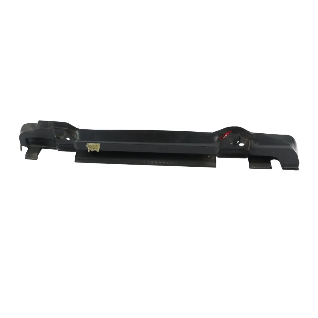 Guarnizione Deflettore Aria Radiatore Destro per Volkswagen Tiguan 5N con numero di parte 5N0121332 Volkswagen Tiguan 5N Guarnizione Deflettore Aria Radiatore Destro - SKU 5N0121332 - Numero di parte 5N0121332