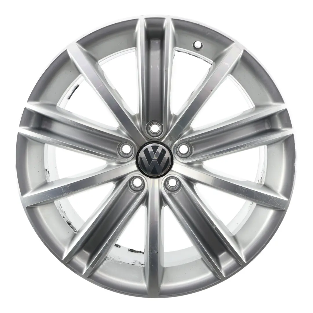 Volkswagen Tiguan 5N Jante Alliage Argent 18" ET:43 7J Spoke New York - SKU 5N0601025AF-2 - Numéro de pièce 5N0601025AF
