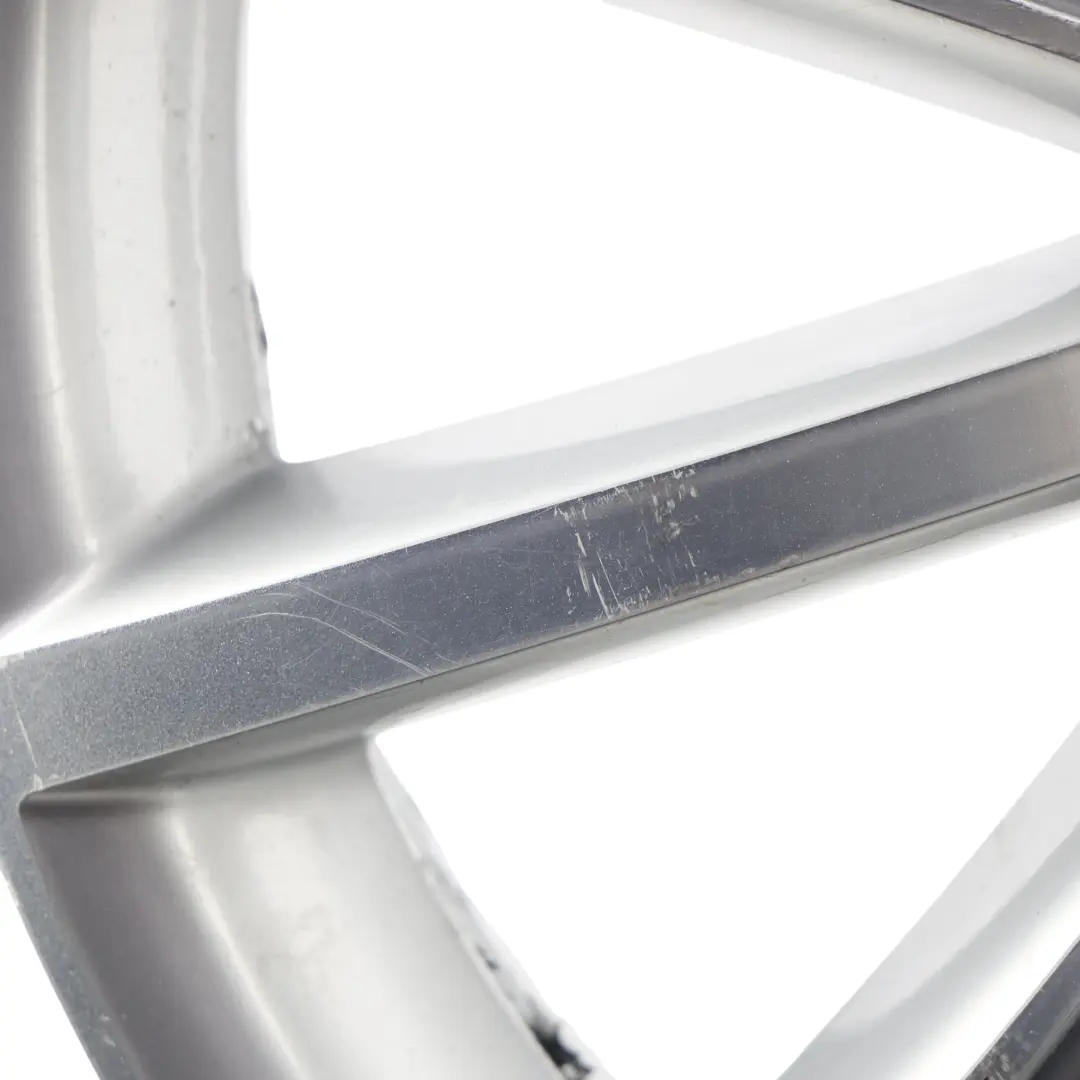 Silber Alu Felge 18" ET:43 7J Speiche New York für Volkswagen Tiguan 5N mit Teilenummer 5N0601025AF Volkswagen Tiguan 5N Silber Alu Felge 18" ET:43 7J Speiche New York - SKU 5N0601025AF-2 - Teilenummer 5N0601025AF